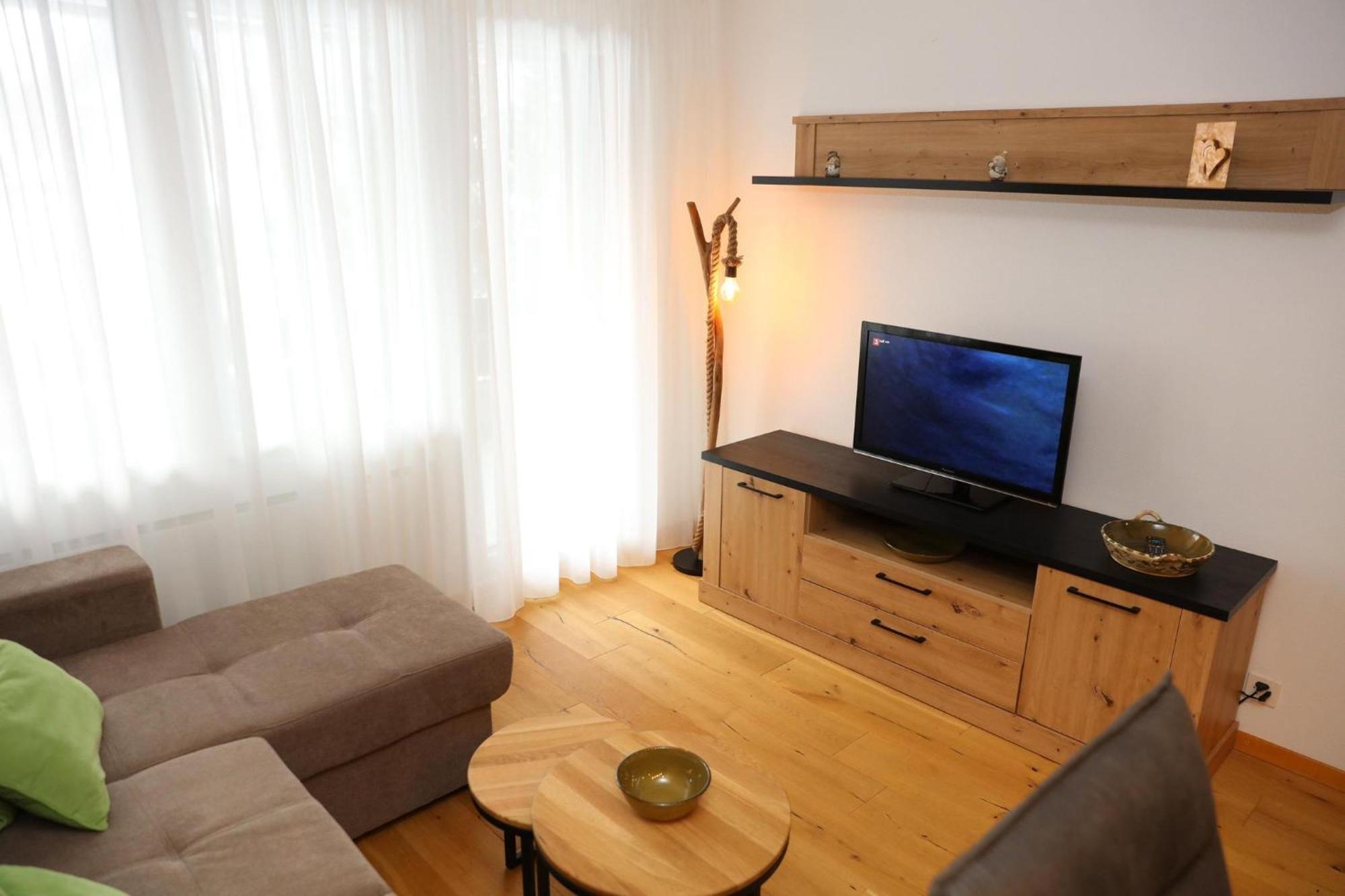 Monte Rosa Taesch, Apartments Mit Wellness Bereich الغرفة الصورة